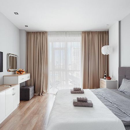 White Apartment In 12 Floor Odessa Exteriör bild